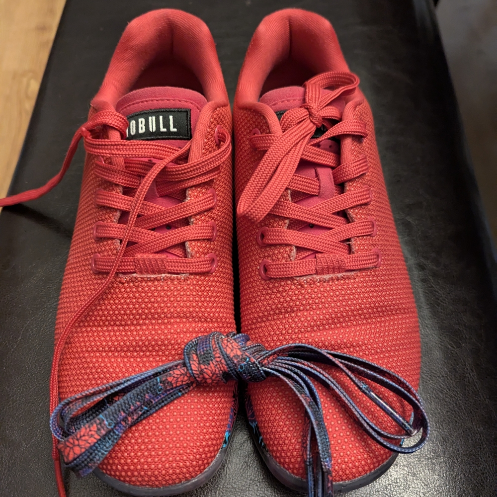 NOBULL Pink/Floral Size 9